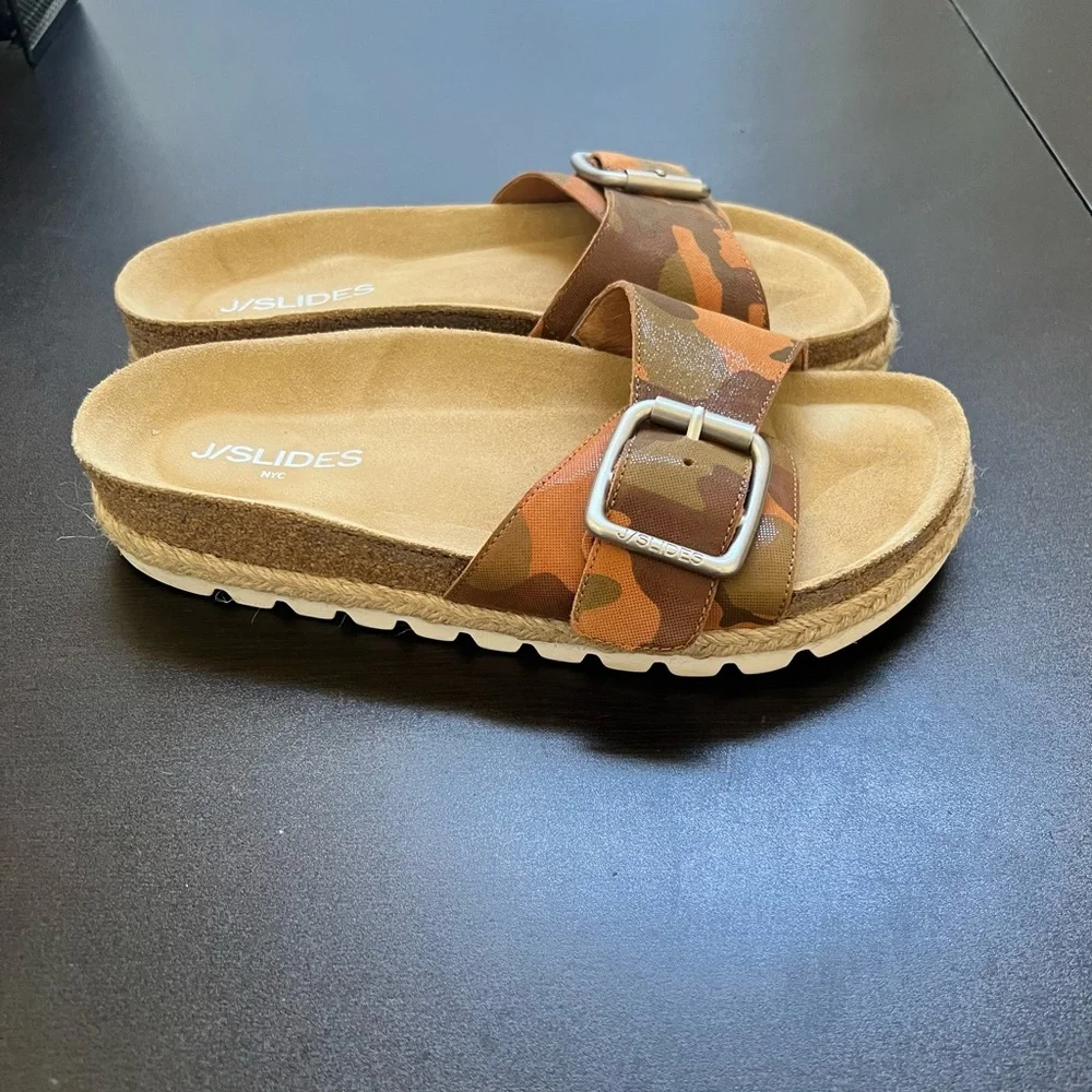 J/SLIDES Camo Sandals - Picture 6 of 10
